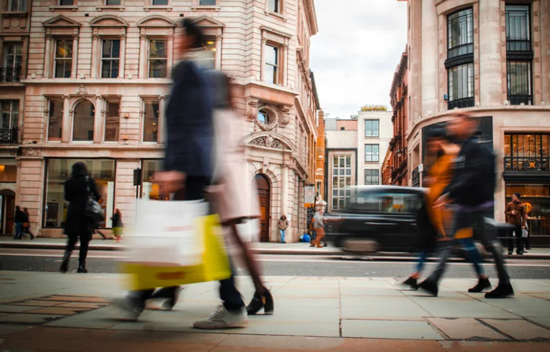 impact of cost of living crisis on uk retail and consumers
