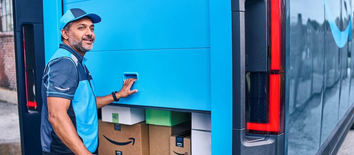 Customer loyalty and delivery strategy in retail