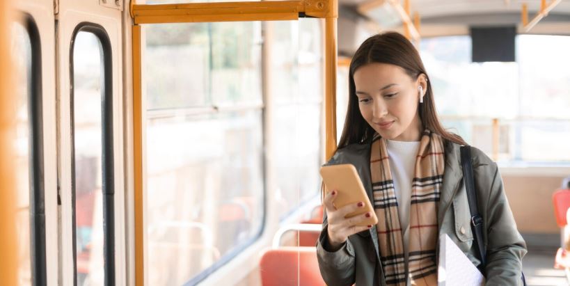 the commuter spending retail on train
